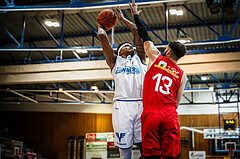 Basketball, bet-at-home Basketball Superliga 2021/22, Grunddurchgang Runde 10, Oberwart Gunners, Traiskirchen Lions, Rob Howard (5)