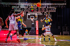 Basketball, Win2Day Superliga 2024/25, Grunddurchgang 2.Runde, BC Vienna, UBSC Graz, Jeremy Smith (4), Mustafa Hassan Zadeh (5)