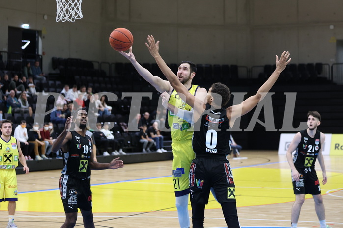 01.11.2022, Graz, Raiffeisen Sportpark Graz, Basketball Austria Cup 2022/23, UBSC Raiffeisen Graz vs. Flyers Wels