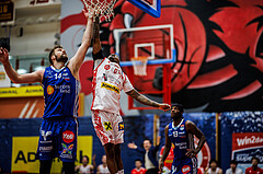 Basketball, Win2Day Superliga 2024/25, Playoffs, Halbfinale Spiel 2, Traiskirchen Lions, Oberwart Gunners, Daniel Köppel (14), Cedric Russell (0)