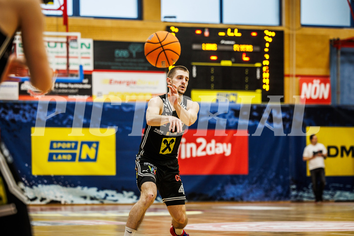 Basketball, win2day Basketball Superliga 2024/25, 8. Platzierungsrunde, Traiskirchen Lions, Flyers Wels, Gavrilo Tepic (4)