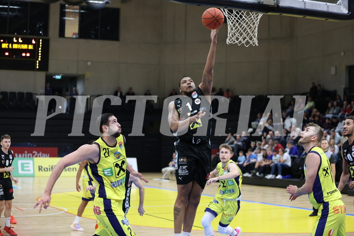 01.11.2022, Graz, Raiffeisen Sportpark Graz, Basketball Austria Cup 2022/23, UBSC Raiffeisen Graz vs. Flyers Wels