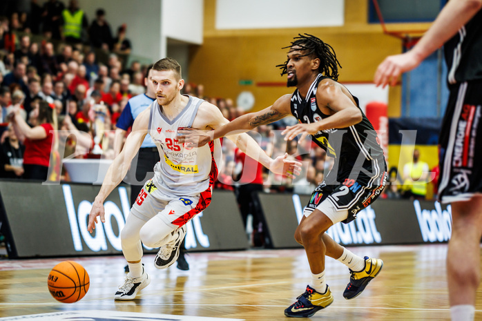 Basketball, Basketball Austria CUP 2023/24, Finale, Traiskirchen Lions, Flyers Wels, Edgars Lasenbergs (25)