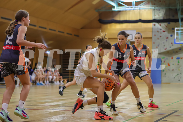 20.10.2024 Österreichischer Basketballverband 2024/25, SLWU16, Basket Flames UNION vs. Basket Duchess

