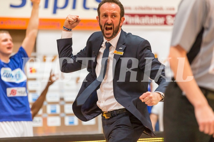 Basketball, CUP 2017 , 1/2 Finale, Oberwart Gunners, Gmunden Swans, Chris Chougaz (Coach)