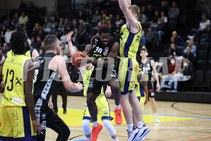 01.11.2022, Graz, Raiffeisen Sportpark Graz, Basketball Austria Cup 2022/23, UBSC Raiffeisen Graz vs. Flyers Wels