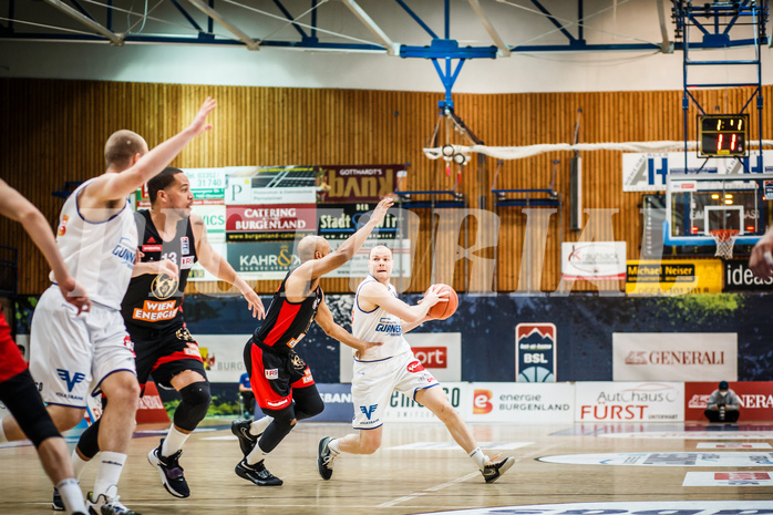 Basketball, bet-at-home Basketball Superliga 2021/22, Platzierungsrunde Spiel 10, Oberwart Gunners, BC GGMT Vienna, Sebastian Käferle (7)