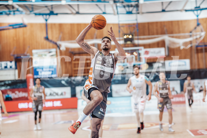 Basketball, Basketball Superliga 2023/24, Grunddurchgang 20.Runde, Oberwart Gunners, Klosterneuburg Dukes, Benjamin Blazevic (11) Basketball, Basketball Superliga 2023/24, Grunddurchgang 20.Runde, Oberwart Gunners, Klosterneuburg Dukes, Benjamin Blazevic (11)