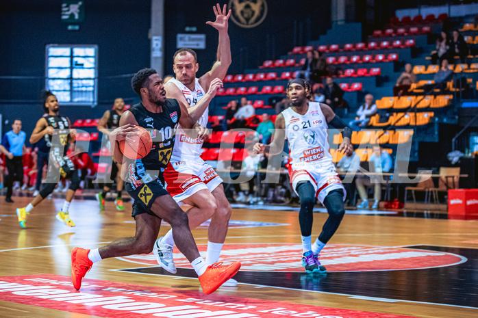 Basketball, Win2Day Superliga 2022/23, 1. Platzierungsrunde, BC Vienna, Flyers Wels, Austen Awosika (10)