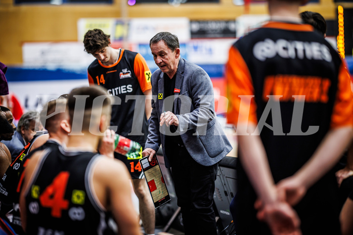 Basketball, Win2Day Superliga 2024/25, Grunddurchgang 15.Runde, Traiskirchen Lions, Fuerstenfeld Panthers, Pit Stahl (Head Coach)