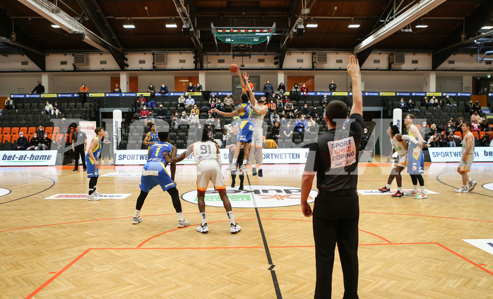 Basketball Superliga 2021/22, Grunddurchgang 14.Runde Klosterneuburg Dukes vs. SKN St. Pölten


