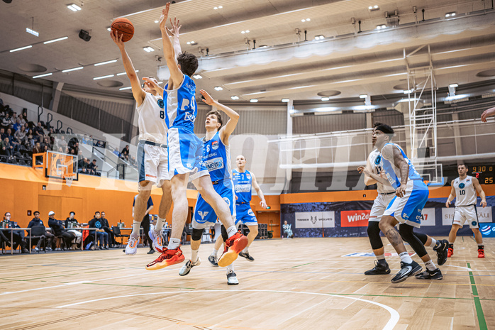 Basketball, Win2Day Superliga 2022/23, Grunddurchgang 19.Runde, Vienna Timberwolves, Oberwart Gunners, Elias Wlasak (8), Jonathan Wess (4)