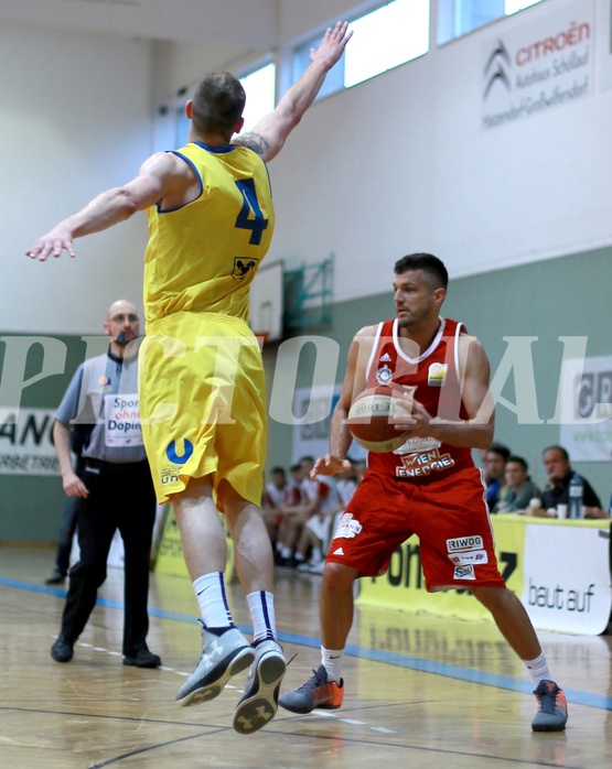 Basketball ABL 2015/16 Grunddurchgang 34.Runde UBSC Graz vs. BC Vienna, Stjepan Stazic (7), Povilas Gaidys (4)