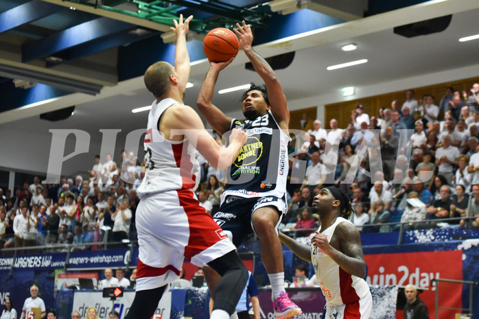 Win2Day Basketball Superliga 2022/23, Playoff,
Finale Spiel 1, Swans Gmunden vs BC Vienna,