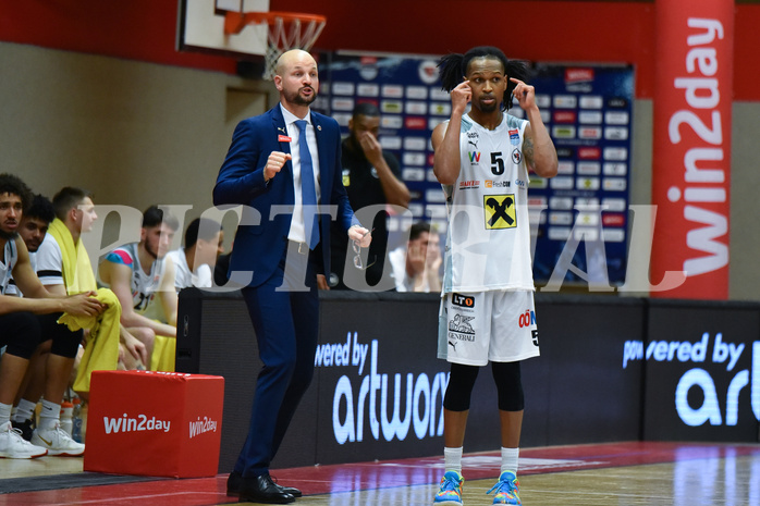 Win2Day Basketball Superliga 2022/23, Playoff,
Viertelfinale Spiel 1, Flyers Wels vs SKN St. Pölten Win2Day Basketball Superliga 2022/23, Playoff,
Viertelfinale Spiel 1, Flyers Wels vs SKN St. Pölten