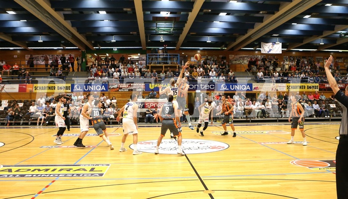Basketball ABL 2017/18, Playoff VF Spiel 1 Gmunden Swans vs. Klosterneuburg Dukes