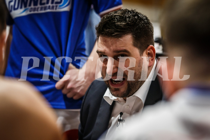 Basketball, Basketball Austria, Cup Final Four 2021/22 
Herren Cupfinale, BC GGMT Vienna, Oberwart Gunners, Horst Leitner (Coach)