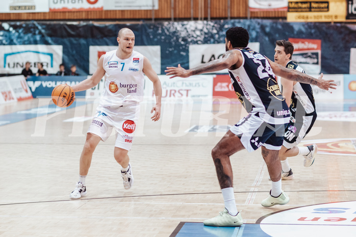 Basketball, Basketball Superliga 2023/24, Grunddurchgang 19.Runde, Oberwart Gunners, Gmunden Swans, Sebastian Kaeferle (7)