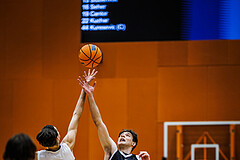 Basketball, Basketball Zweite Liga 2024/25, Grunddurchgang 3.Runde, Vienna Timberwolves, Vienna United, Vincent Balau (8), Mathias Mailath-Pokorny (16)