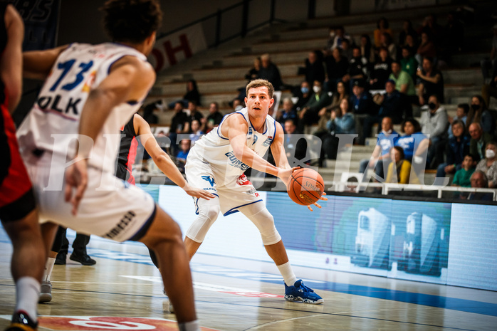 Basketball, bet-at-home Basketball Superliga 2021/22, Platzierungsrunde Spiel 10, Oberwart Gunners, BC GGMT Vienna, Edi Patekar (9)