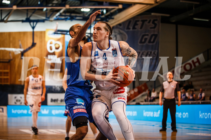 Basketball, bet-at-home Basketball Superliga 2021/22, Grunddurchgang Runde 14, Oberwart Gunners, Vienna D.C. Timberwolves, Travis Atson (4)