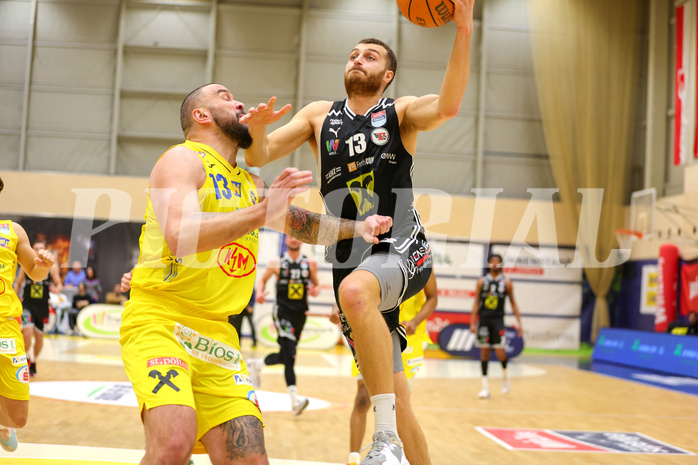 Basketball Superliga 2023/24, 2.Plazierungsrunde SKN St. Pölten vs. Flyers Wels


