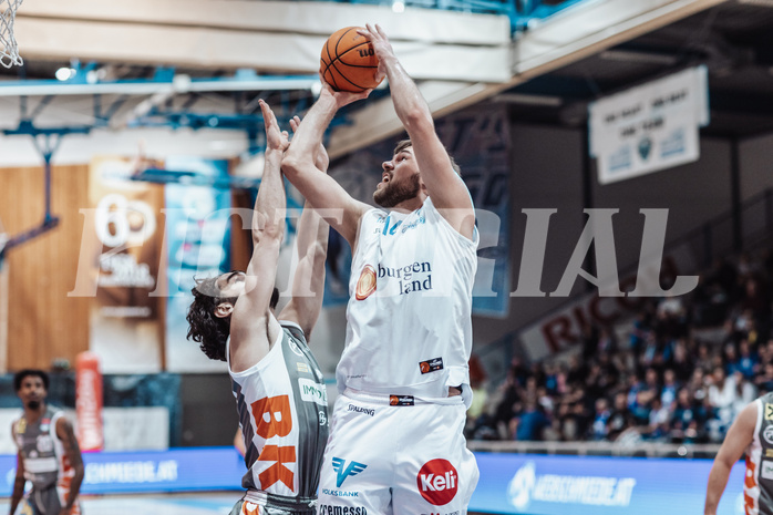 Basketball, Basketball Superliga 2023/24, Grunddurchgang 20.Runde, Oberwart Gunners, Klosterneuburg Dukes, Will Carius (24), Daniel Koeppel (14) Basketball, Basketball Superliga 2023/24, Grunddurchgang 20.Runde, Oberwart Gunners, Klosterneuburg Dukes, Will Carius (24), Daniel Koeppel (14)