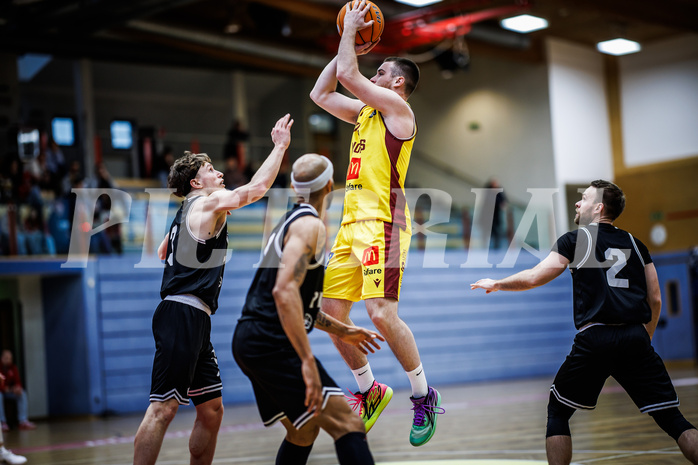 Basketball, Basketball Zweite Liga 2024/25, Grunddurchgang 19.Runde, Traiskirchen Lions NexGen, Wörthersee Piraten, Nikica Nikolic (12)