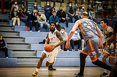 Basketball, bet-at-home Basketball Superliga 2021/22, Grunddurchgang18.Runde, Traiskirchen Lions, Klosterneuburg Dukes, Taveion M. Hollingsworth (11)