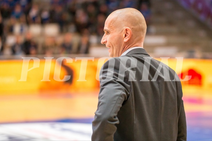 Basketball, CUP 2017 , 1/2 Finale, WBC Wels, Kapfenberg Bulls, Michael Schrittwieser (Coach)
