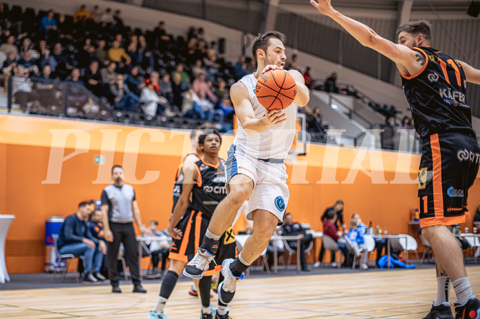 Basketball, Win2Day Superliga 2022/23, Grunddurchgang 11.Runde, Vienna Timberwolves, CITIES Panthers Fürstenfeld, Jakob Szkutta (10)