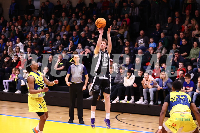 04.02.2024, Graz, Raiffeisen Sportpark Graz, Basketball Superliga 2023/24, Grunddurchgang, Runde 20, UBSC Raiffeisen Graz - OCS Capital Bulls 