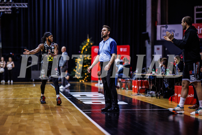 Basketball, Win2Day Superliga 2024/25, Grunddurchgang 17.Runde, BC Vienna, Flyers Wels, Damion Rosser (2)