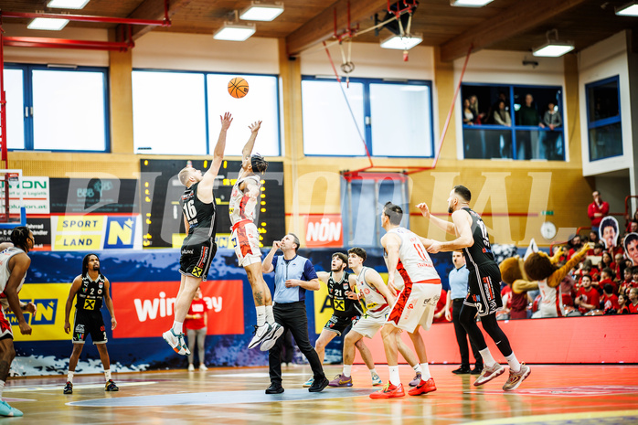 Basketball, Basketball Austria CUP 2023/24, Finale, Traiskirchen Lions, Flyers Wels, Renato Poljak (16), Demarcus Demonia (4)