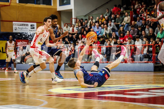 Basketball, win2day Basketball Superliga 2024/25, Grunddurchgang 20.Runde, Traiskirchen Lions, BBC Nord Dragonz, Valentin Pasterk (6)