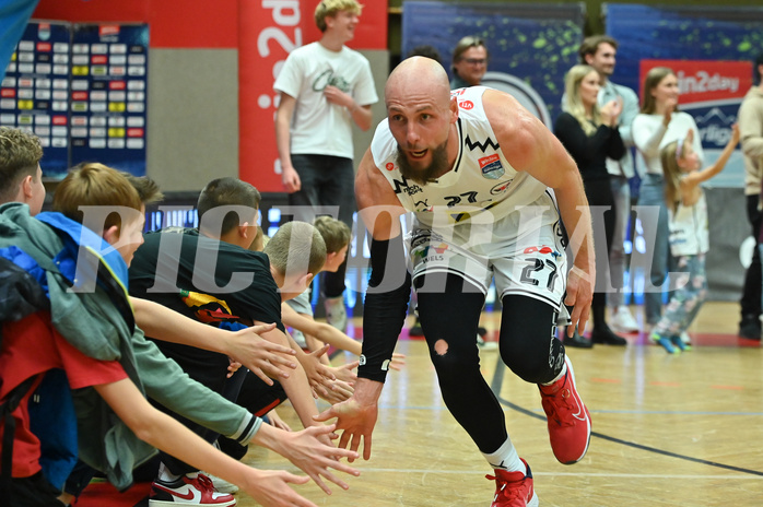 Basketball, Superliga 2024/25, Grunddurchgang 5.Runde, Flyers Wels vs. BC Vienna,