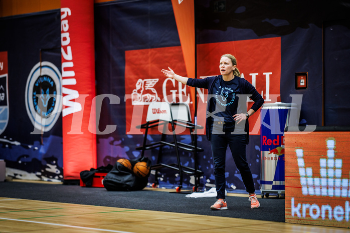 Basketball, Win2Day Basketball Damen Superliga 2023/24, Grunddurchgang 8.Runde, Vienna Timberwolves, UBI Graz, Marlies Kiefer (Head Coach)