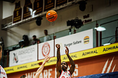 Basketball, Win2Day Superliga 2024/25, Grunddurchgang 4.Runde, Traiskirchen Lions, St. Pölten, Cedric Russell (0)