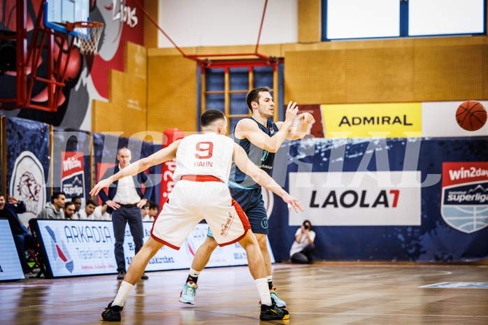 Basketball, win2day Basketball Superliga 2022/23, 10. Qualifikationsrunde, Traiskirchen Lions, Vienna D.C. Timberwolves, Jakob Szkutta (10) Basketball, win2day Basketball Superliga 2022/23, 10. Qualifikationsrunde, Traiskirchen Lions, Vienna D.C. Timberwolves, Jakob Szkutta (10)