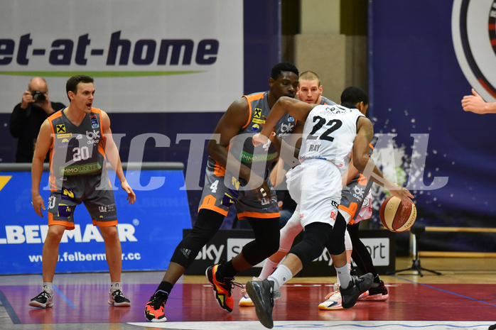 Basketball Superliga 2020/21, Grunddurchgang 18. Runde Flyers Wels vs. Klosterneuburg Dukes, Jarvis Ray (22), Amineye Lakoju (4)