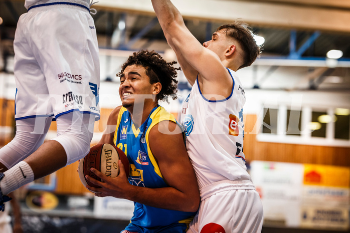 Basketball, bet-at-home Basketball Superliga 2020/21, Grunddurchgang, 6. Runde, Oberwart Gunners, SKN St. Pölten Basketball, Rashaan Guylain Mbemba (21)
