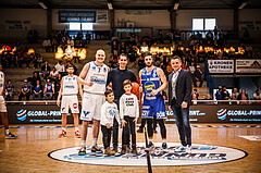 Basketball, bet-at-home Basketball Superliga 2021/22, Platzierungsrunde Spiel 1, Oberwart Gunners, Gmunden Swans, Ehrenaufwurf Energie Burgenland