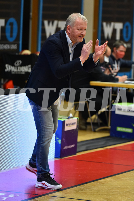 Basketball Superliga 2020/21, Grunddurchgang 8. Runde Flyers Wels vs. BC Vienna, Luigi Gresta (Head Coach),


