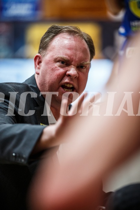 Basketball, Admiral Basketball Superliga 2019/20, Platzierungsrunde 3. Runde, Oberwart Gunners, Gmunden Swans, Anton Mirolybov (Head Coach)