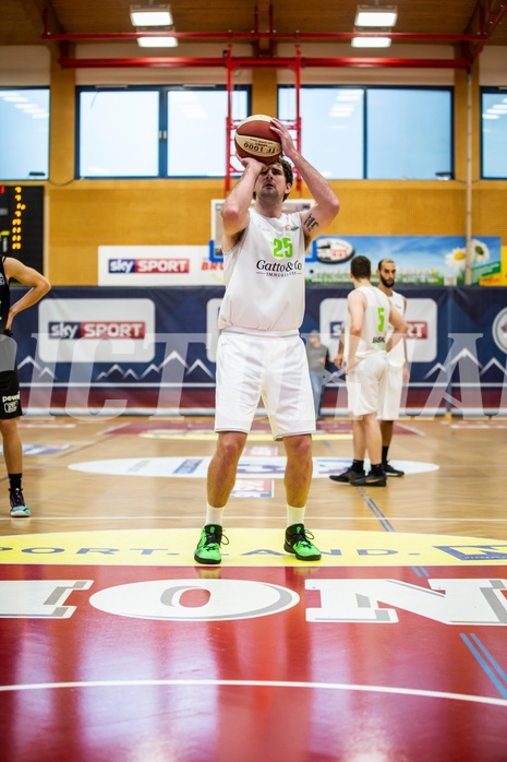 Basketball, Basketball Zweite Liga, Grunddurchgang 5.Runde, Basket Flames, Wörthersee Piraten, Justin Vallejo (25)