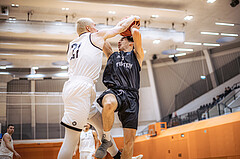 Basketball, Basketball Zweite Liga 2022/23, Grunddurchgang 16.Runde, Basket Flames, Wörthersee Piraten, Moritz Bothe (21), Felix Leindecker (5)