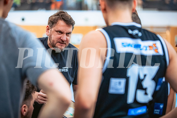 Basketball, Basketball Zweite Liga 2022/23 Playoff, Viertelfinale Spiel 2, Union Deutsch Wagram, Raiders Tirol, Amir Medinov (Head Coach)