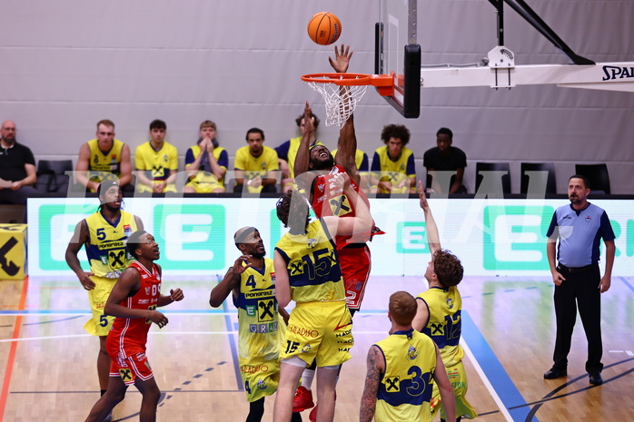 31.10.2024, Graz, Raiffeisen Sportpark Graz, Basketball Superliga 2024/25, Grunddurchgang, Runde 6, UBSC Raiffeisen Graz - Raiffeisen Flyers Wels