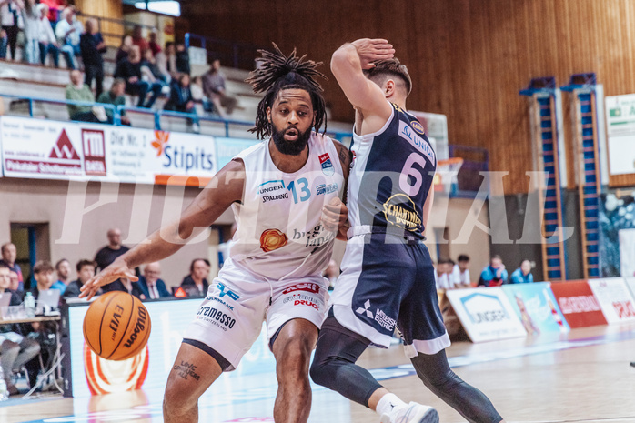 Basketball, Basketball Superliga 2023/24 , VF 2, Oberwart Gunners, Gmunden Swans, Kris Monroe (13), Daniel Friedrich (6)