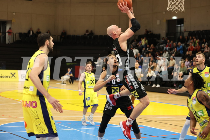 01.11.2022, Graz, Raiffeisen Sportpark Graz, Basketball Austria Cup 2022/23, UBSC Raiffeisen Graz vs. Flyers Wels